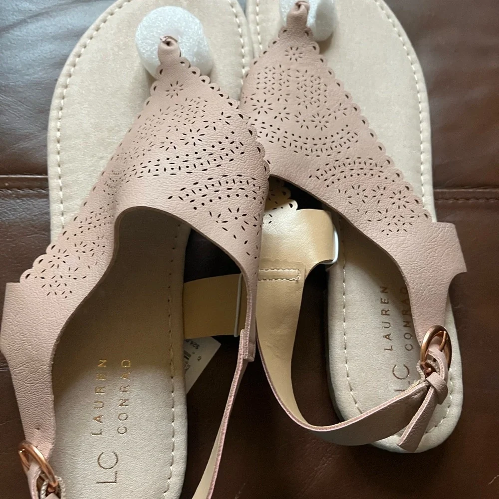 NWT Lauren Conrad Flat Nude Sandals Sz XL